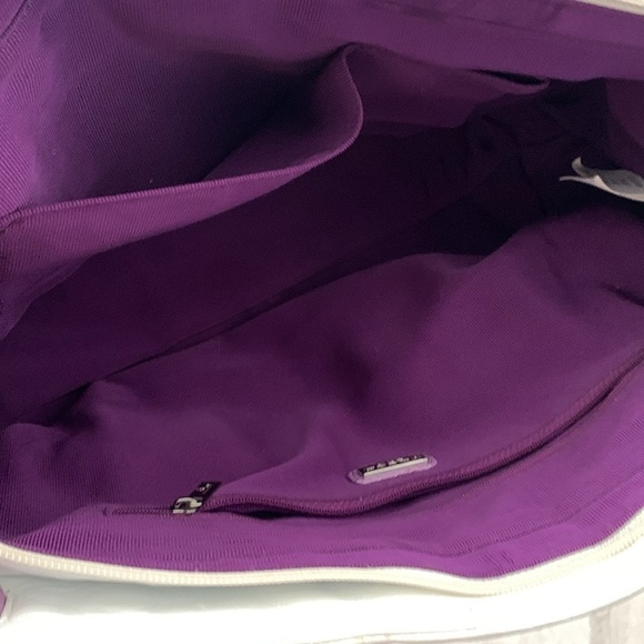 Tosca Blu Shoulder Bag white purple‎ with flowers appliqué snake texture details - Picture 15 of 16